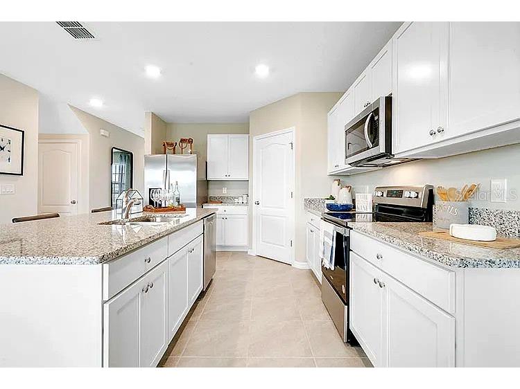 2030 Maple Ridge Drive Zellwood FL 32798 O6365398 image19