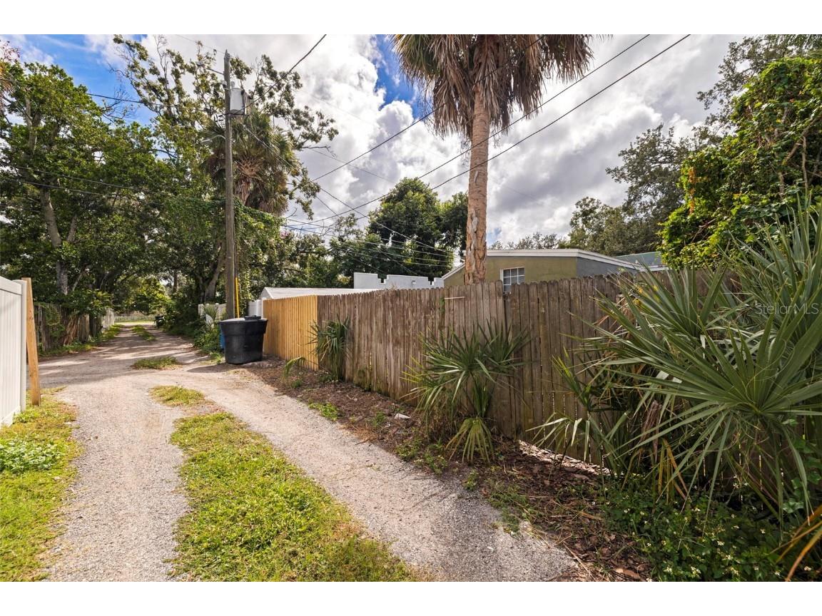 2031 44th Avenue N Saint Petersburg FL 33714 TB8436821 image29