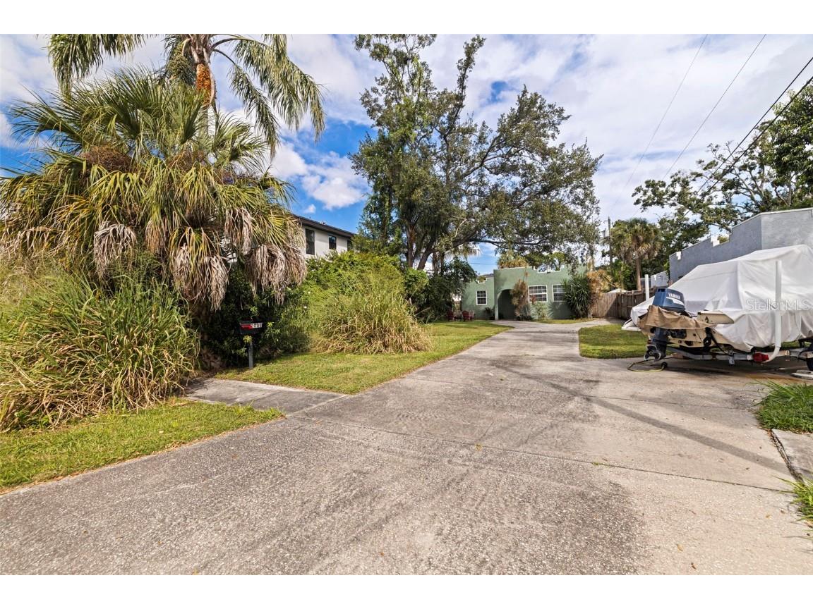 2031 44th Avenue N Saint Petersburg FL 33714 TB8436821 image39