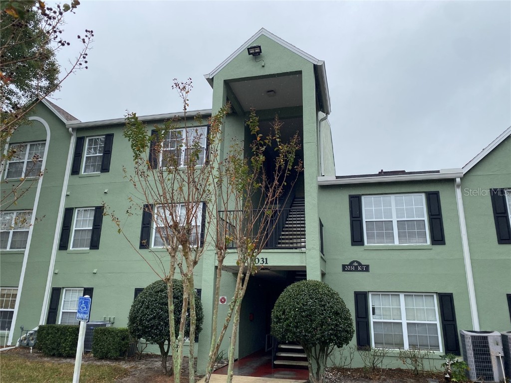 2031 Dixie Belle Drive #2031P Orlando FL 32812 O6155806 image1
