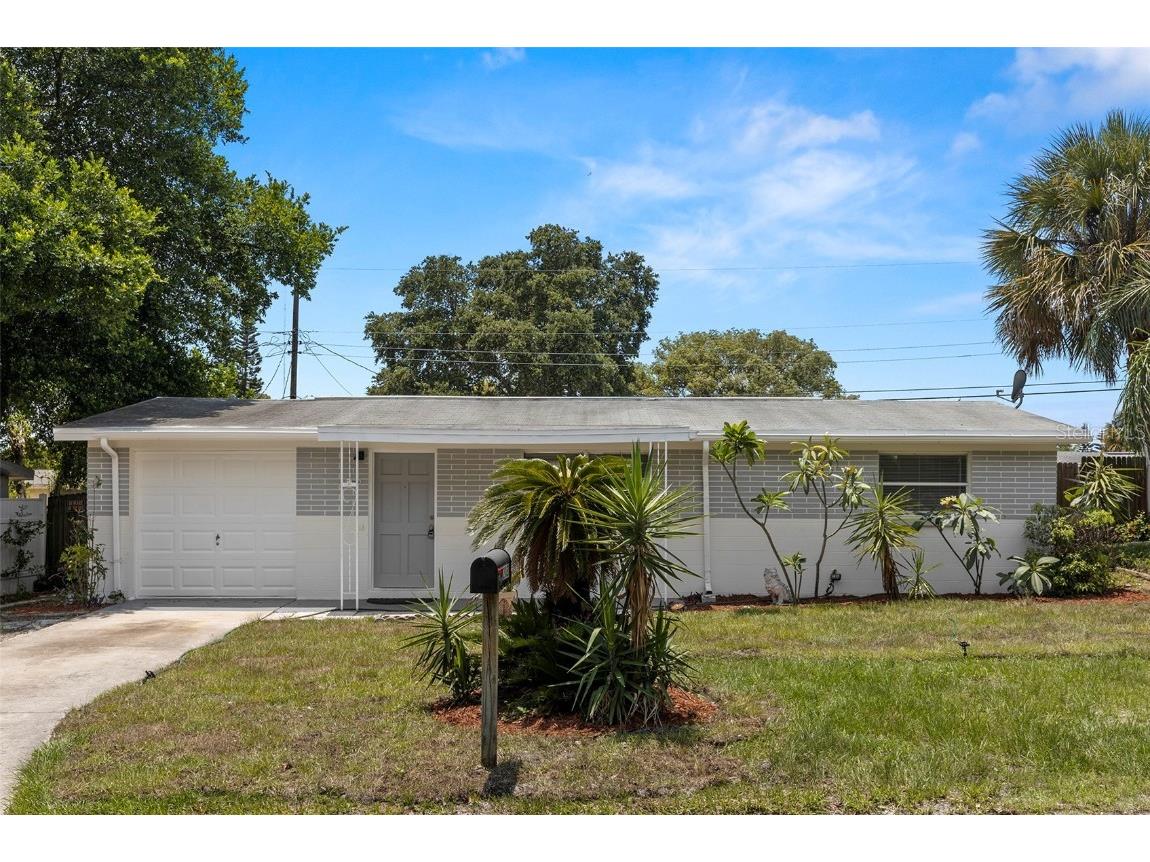 2031 Holiday Drive Holiday FL 34691 T3456356 image1