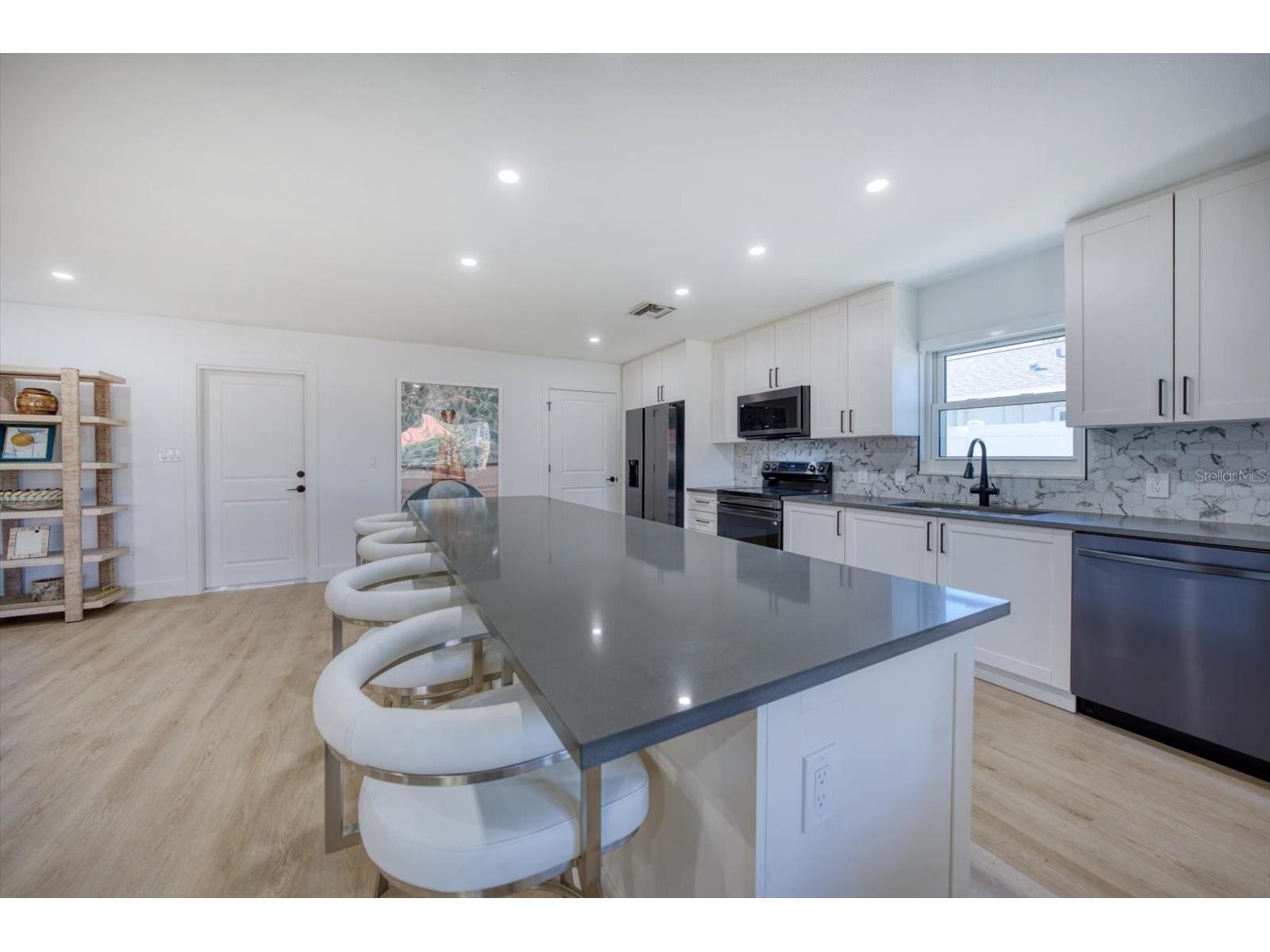 2031 Tanglewood Way NE Saint Petersburg FL 33702 TB8472340 image11