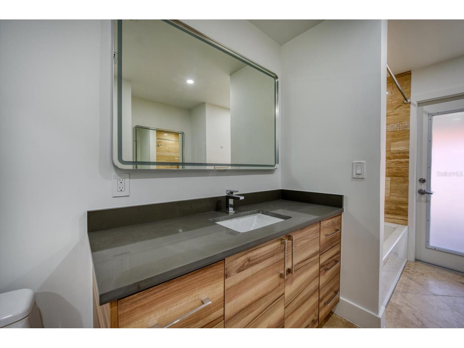 2031 Tanglewood Way NE Saint Petersburg FL 33702 TB8472340 image19