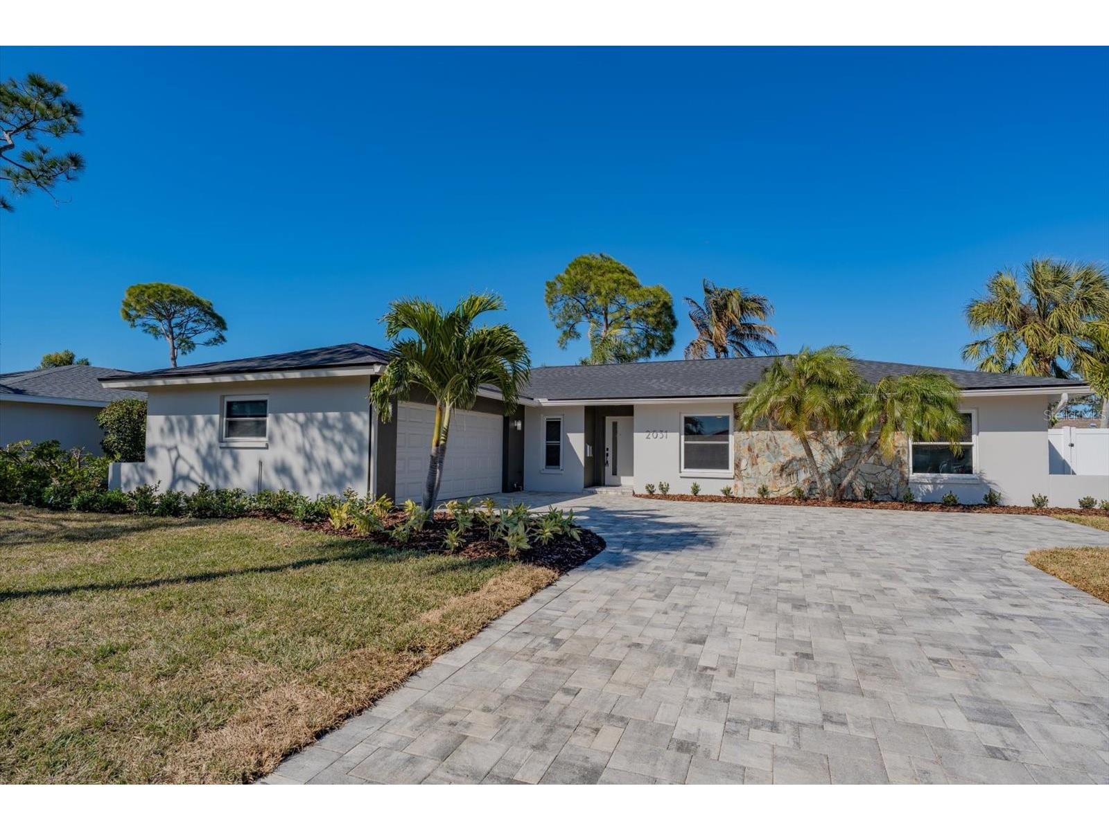 2031 Tanglewood Way NE Saint Petersburg FL 33702 TB8472340 image2