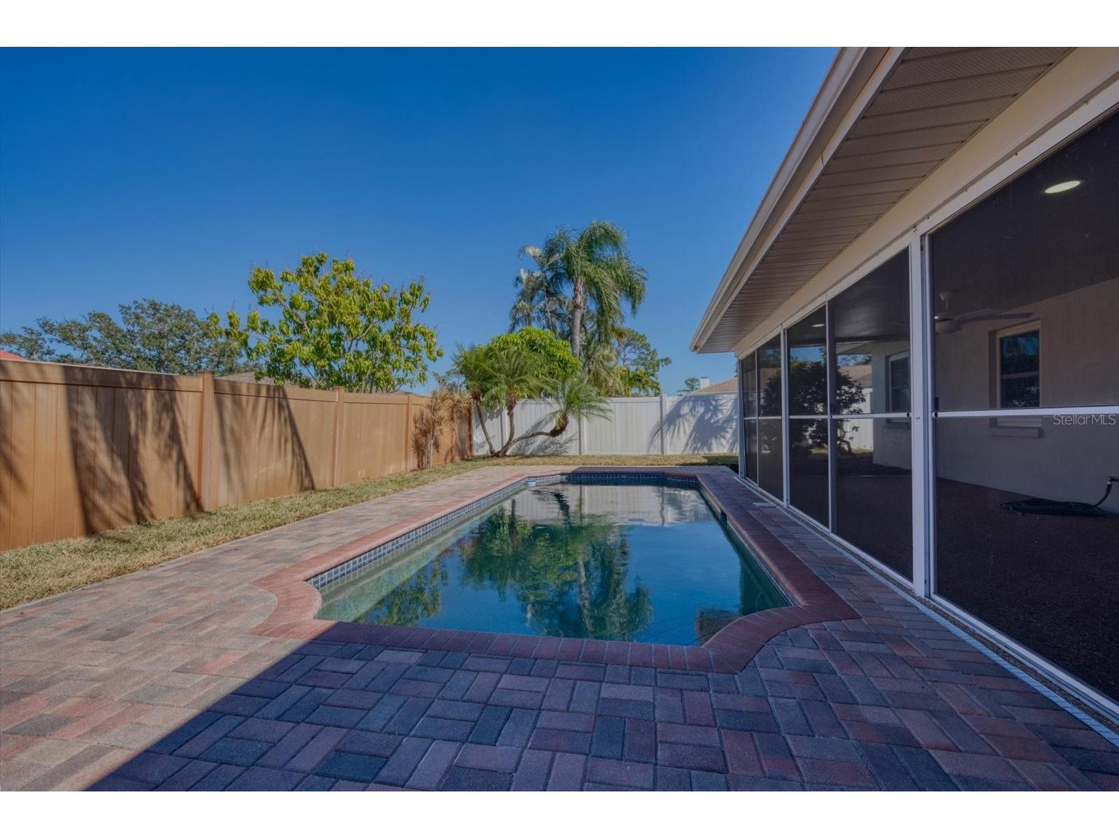 2031 Tanglewood Way NE Saint Petersburg FL 33702 TB8472340 image25