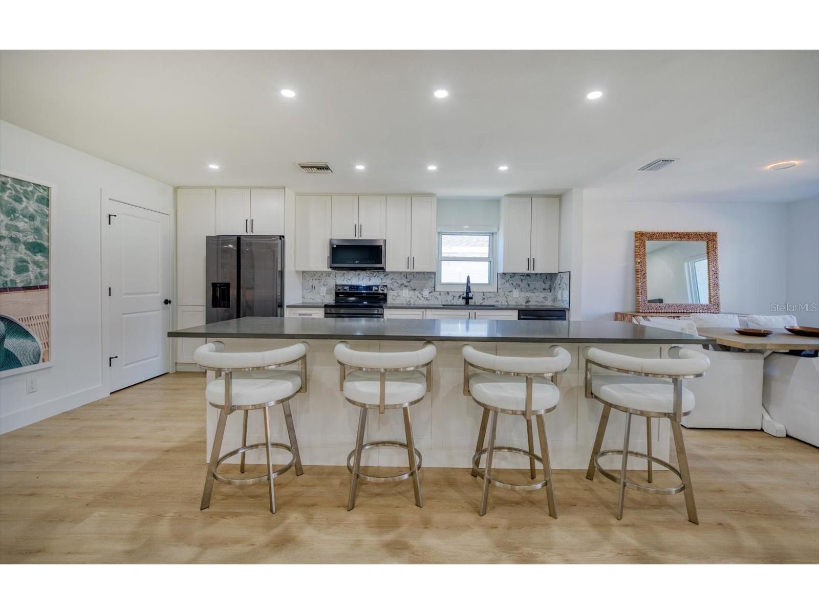 2031 Tanglewood Way NE Saint Petersburg FL 33702 TB8472340 image8