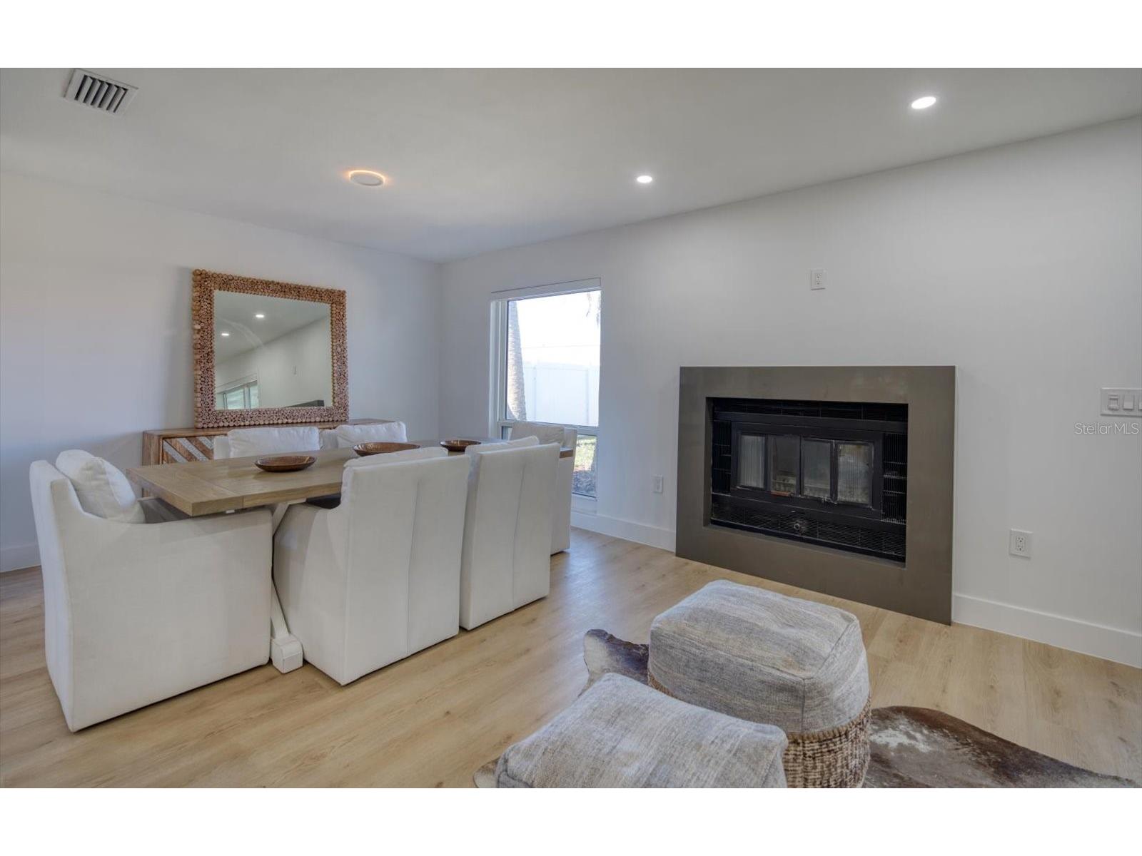 2031 Tanglewood Way NE Saint Petersburg FL 33702 TB8472340 image9