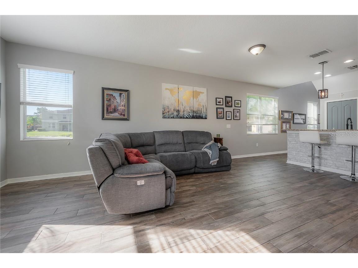 20319 Starfinder Way Tampa FL 33647 TB8360235 image17