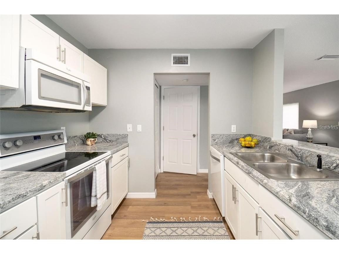 2032 Fluorshire Drive Brandon FL 33511 TB8417164 image4