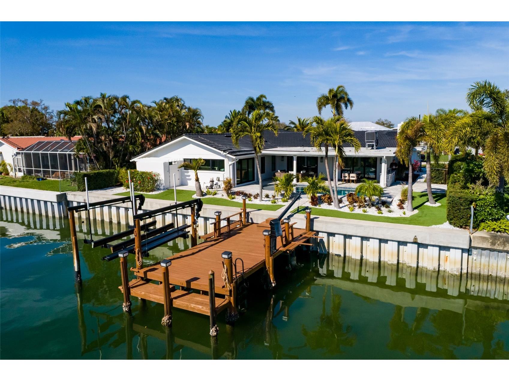 2032 Kansas Avenue NE Saint Petersburg FL 33703 - TAMPA BAY TB8479698 image37