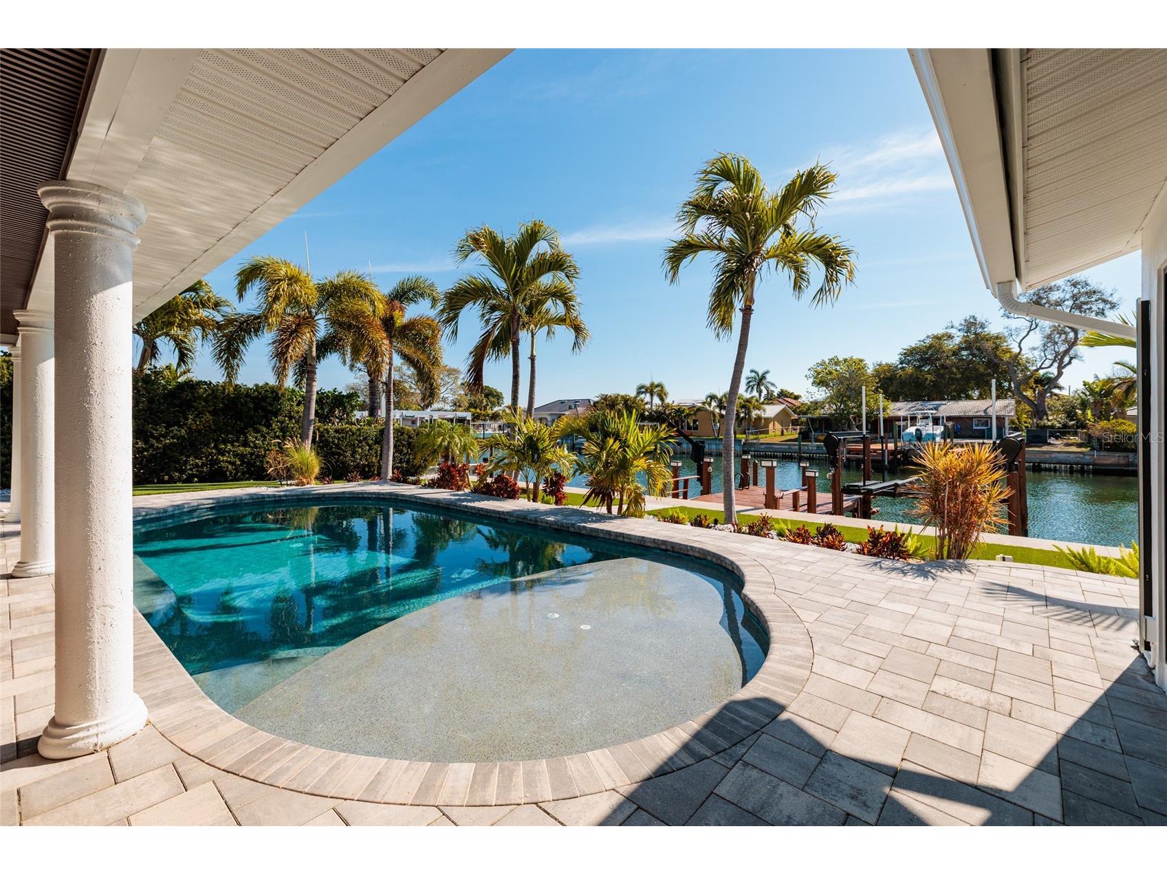 2032 Kansas Avenue NE Saint Petersburg FL 33703 - TAMPA BAY TB8479698 image52