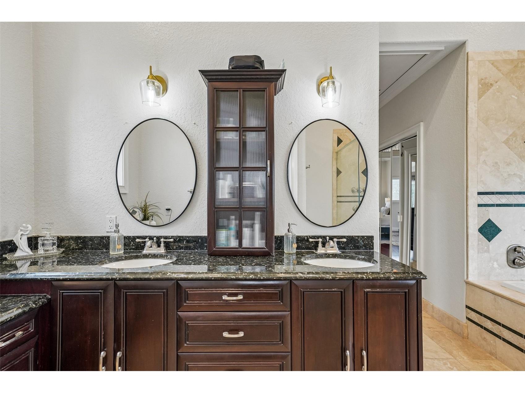2032 Massachusetts Avenue NE Saint Petersburg FL 33703 - TAMPA BAY TB8504902 image31
