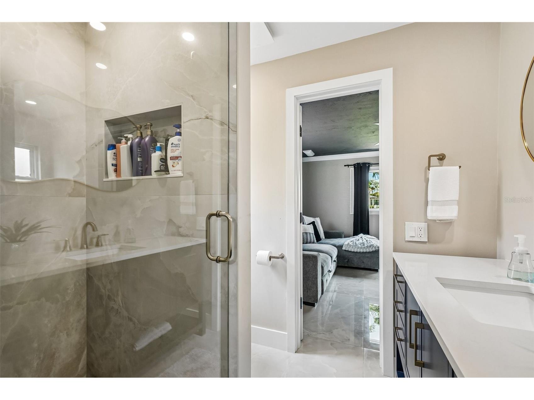 2032 Massachusetts Avenue NE Saint Petersburg FL 33703 - TAMPA BAY TB8504902 image37