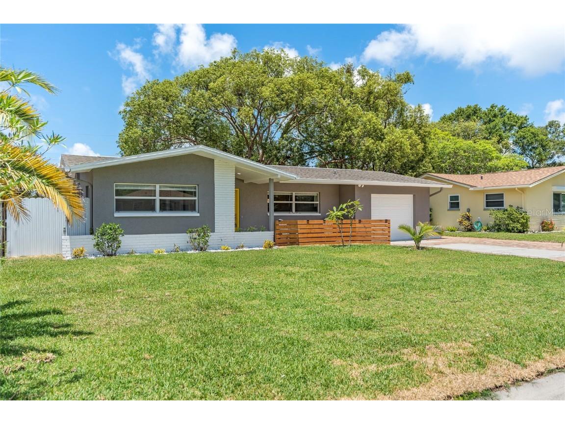 2032 Woodward Avenue Dunedin FL 34698 T3452440 image1