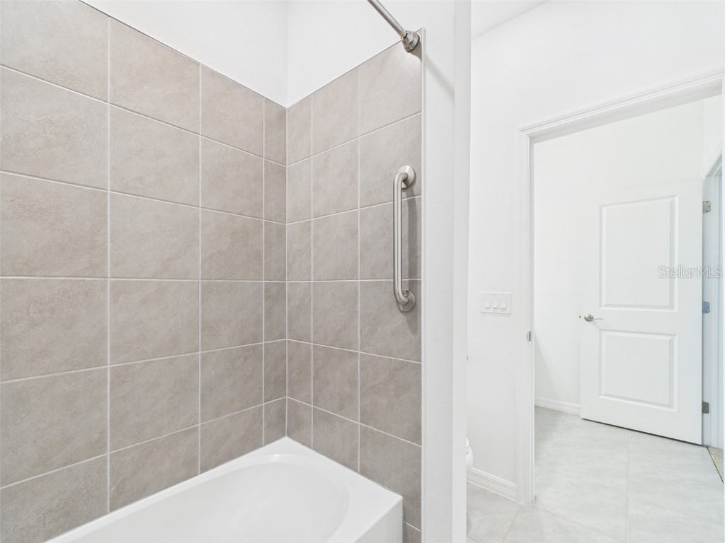 2033 Emerald Springs Drive Apopka FL 32712 P4937239 image22