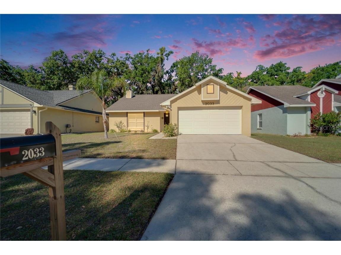 2033 Shadow Pine Drive Brandon FL 33511 TB8367104 image1