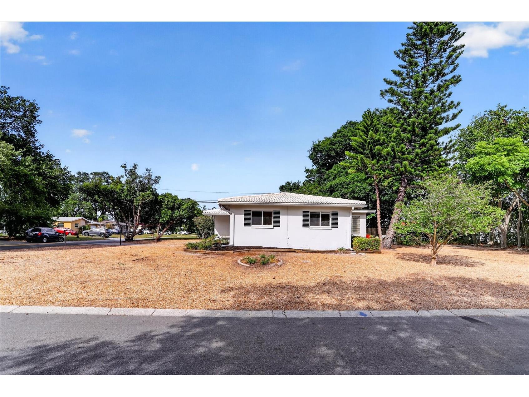 2033 Timber Lane Clearwater FL 33763 TB8505992 image24