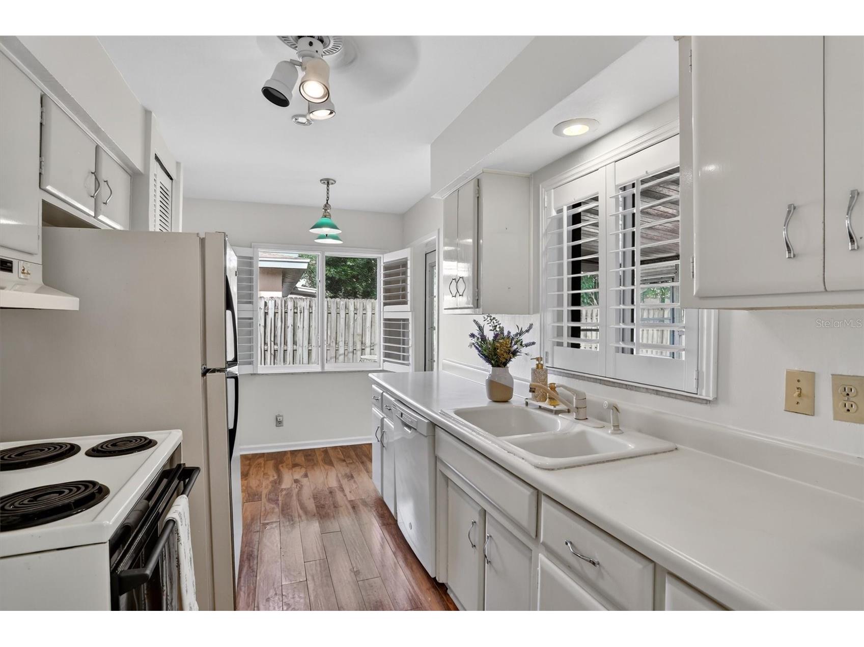 2033 Timber Lane Clearwater FL 33763 TB8505992 image8