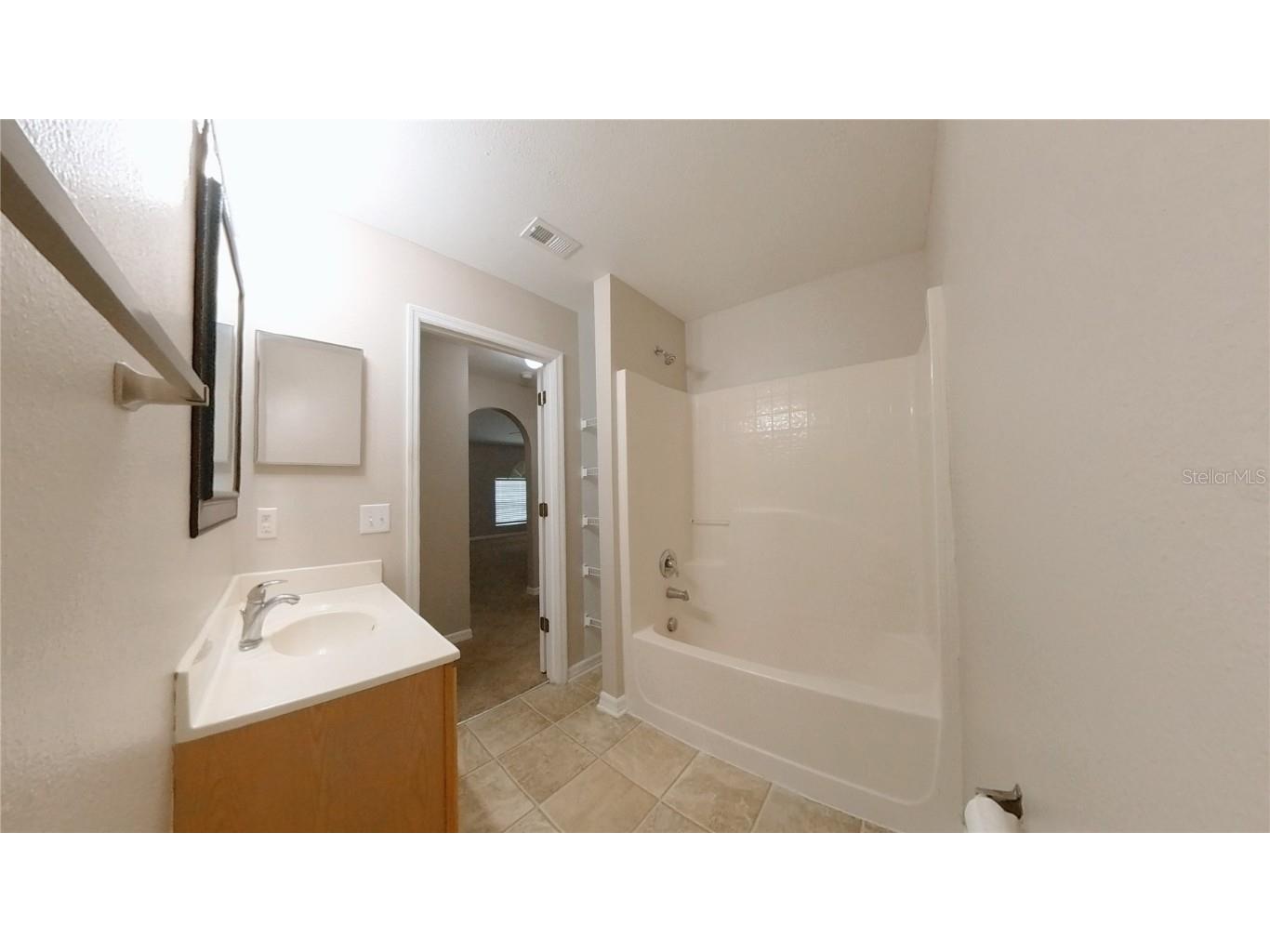 2033 Whispering Trails Boulevard Winter Haven FL 33884 O6336904 image16