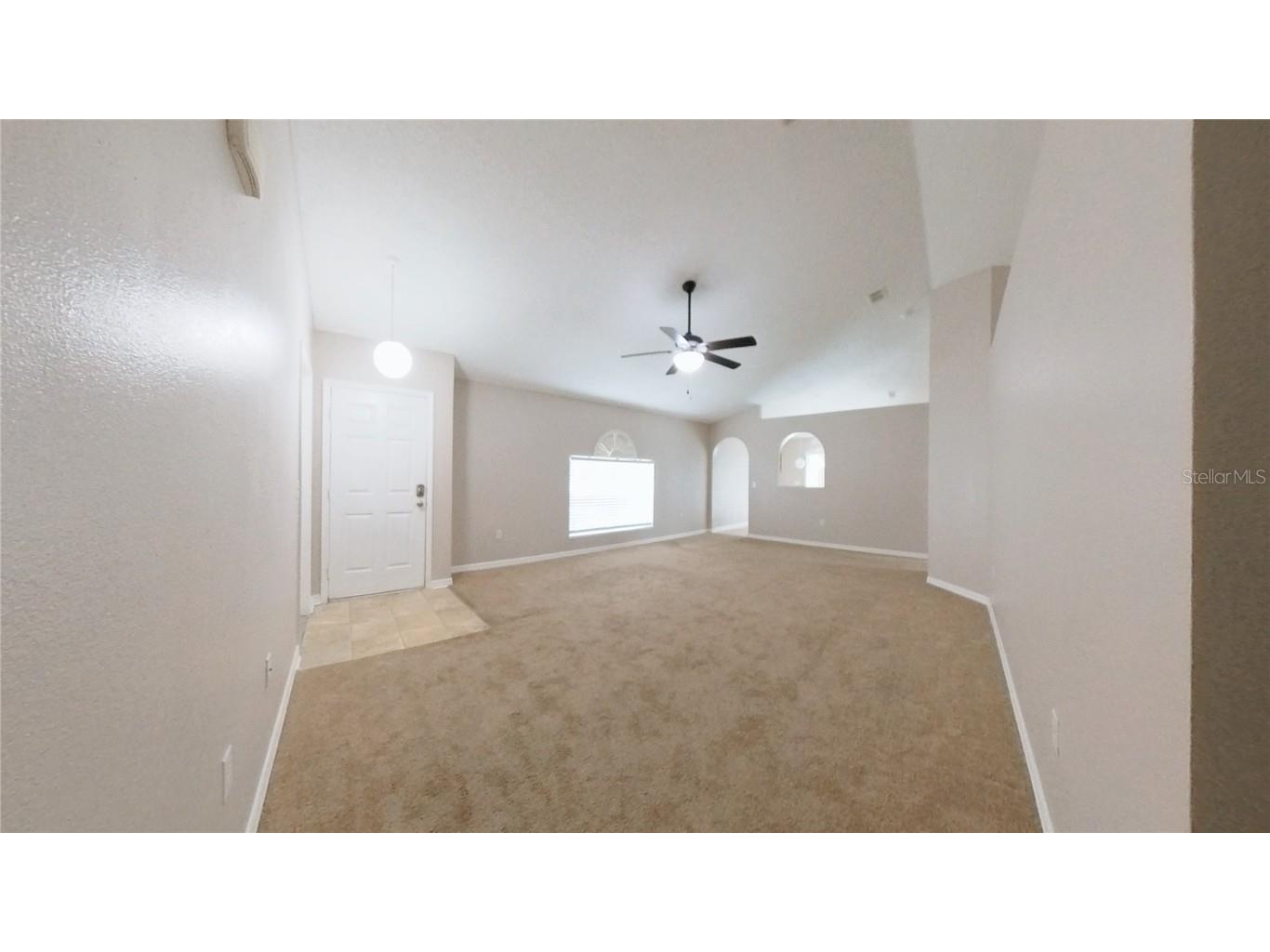 2033 Whispering Trails Boulevard Winter Haven FL 33884 O6336904 image2