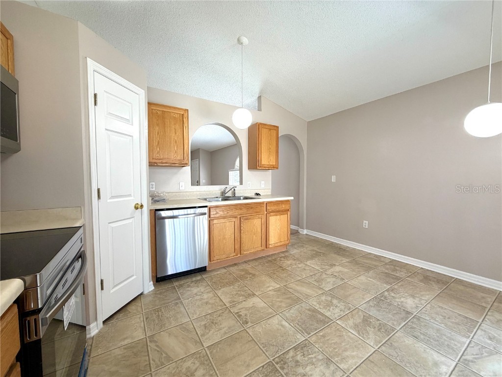 2033 Whispering Trails Boulevard Winter Haven FL 33884 O6336904 image21