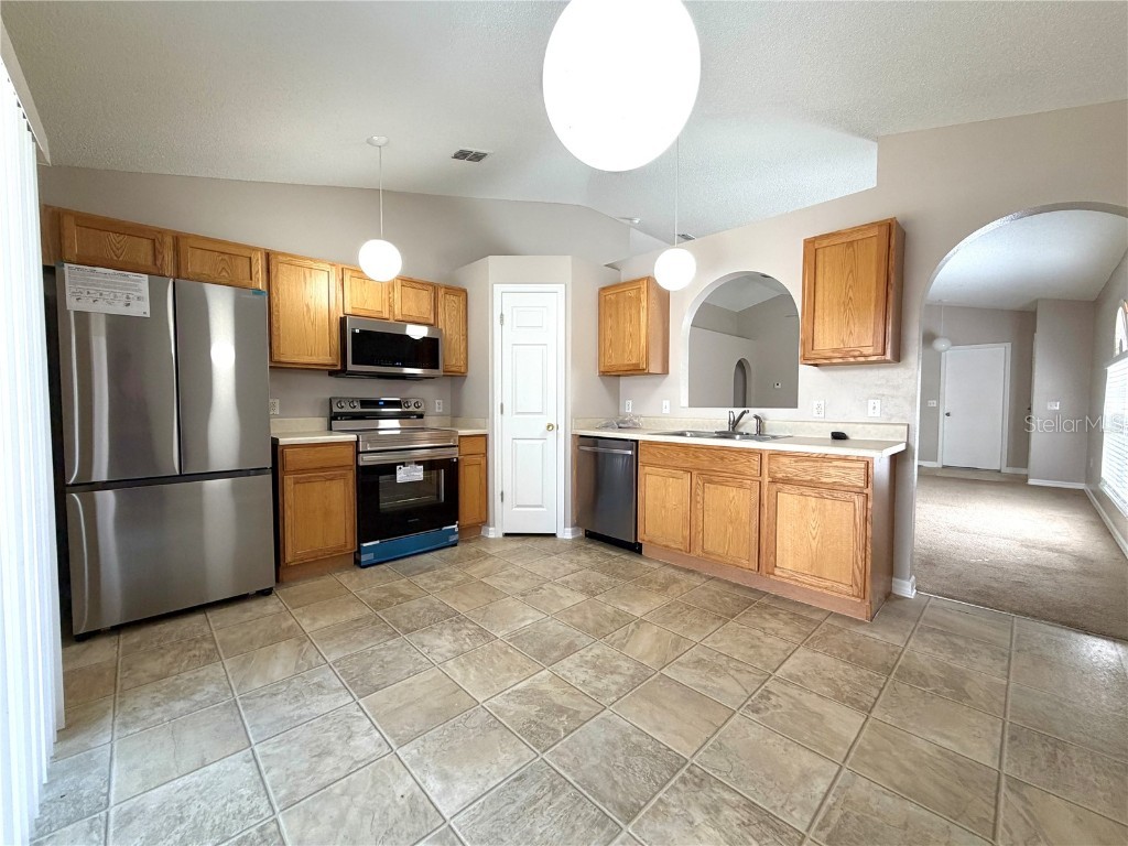 2033 Whispering Trails Boulevard Winter Haven FL 33884 O6336904 image8