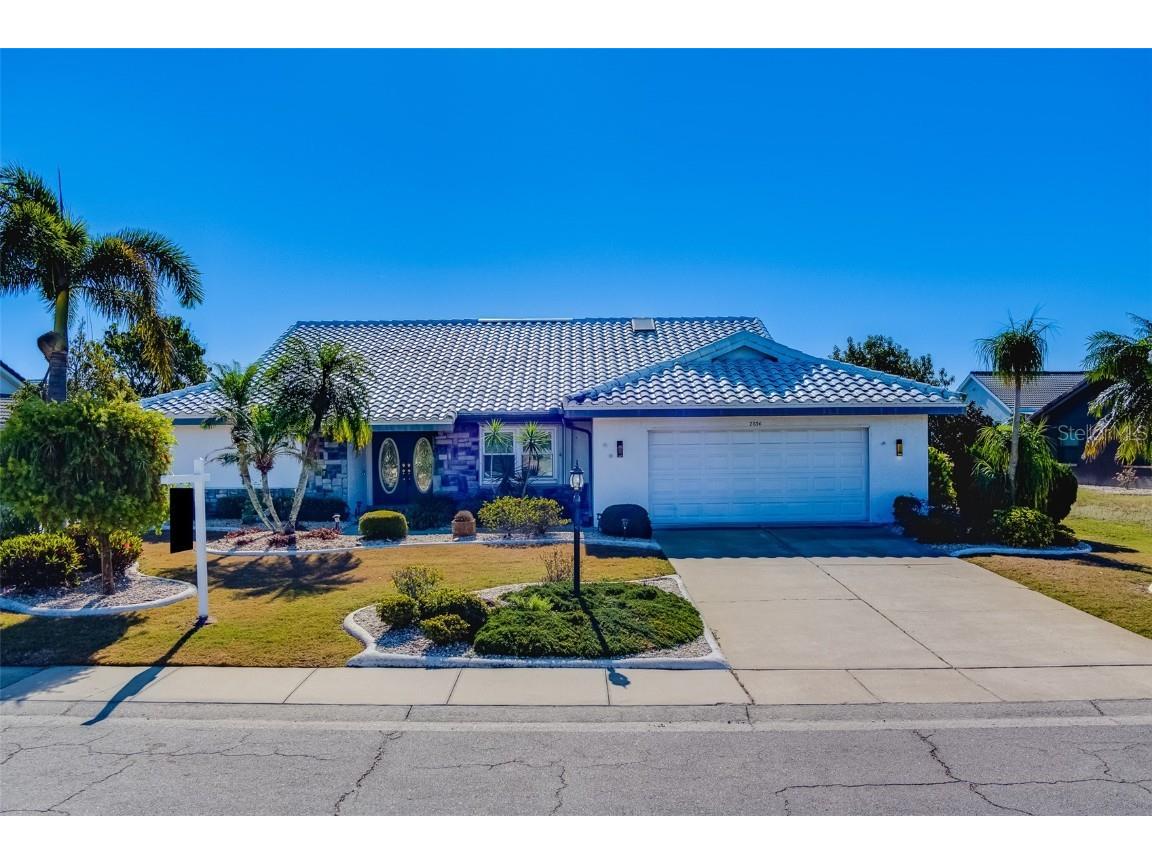 2034 Berry Roberts Drive Sun City Center FL 33573 O6098184 image1