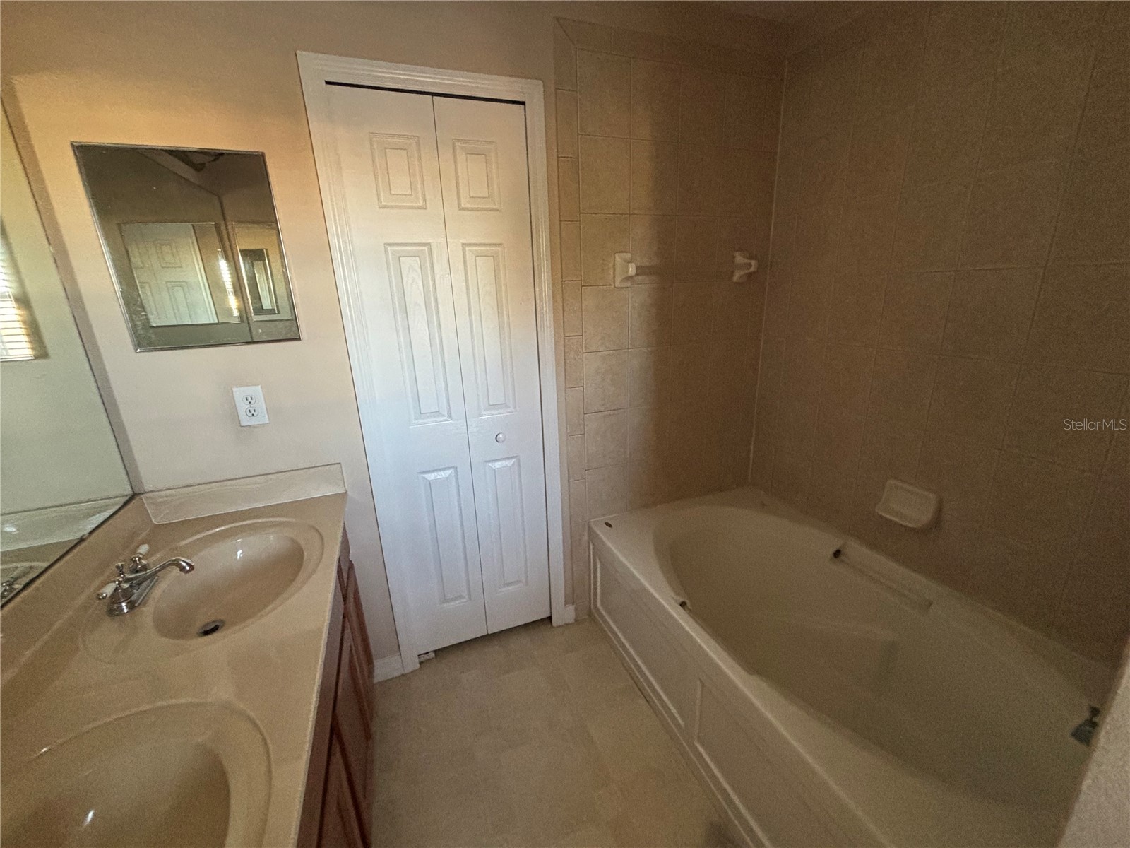 2034 Cypress Bay Boulevard Kissimmee FL 34743 O6367376 image19