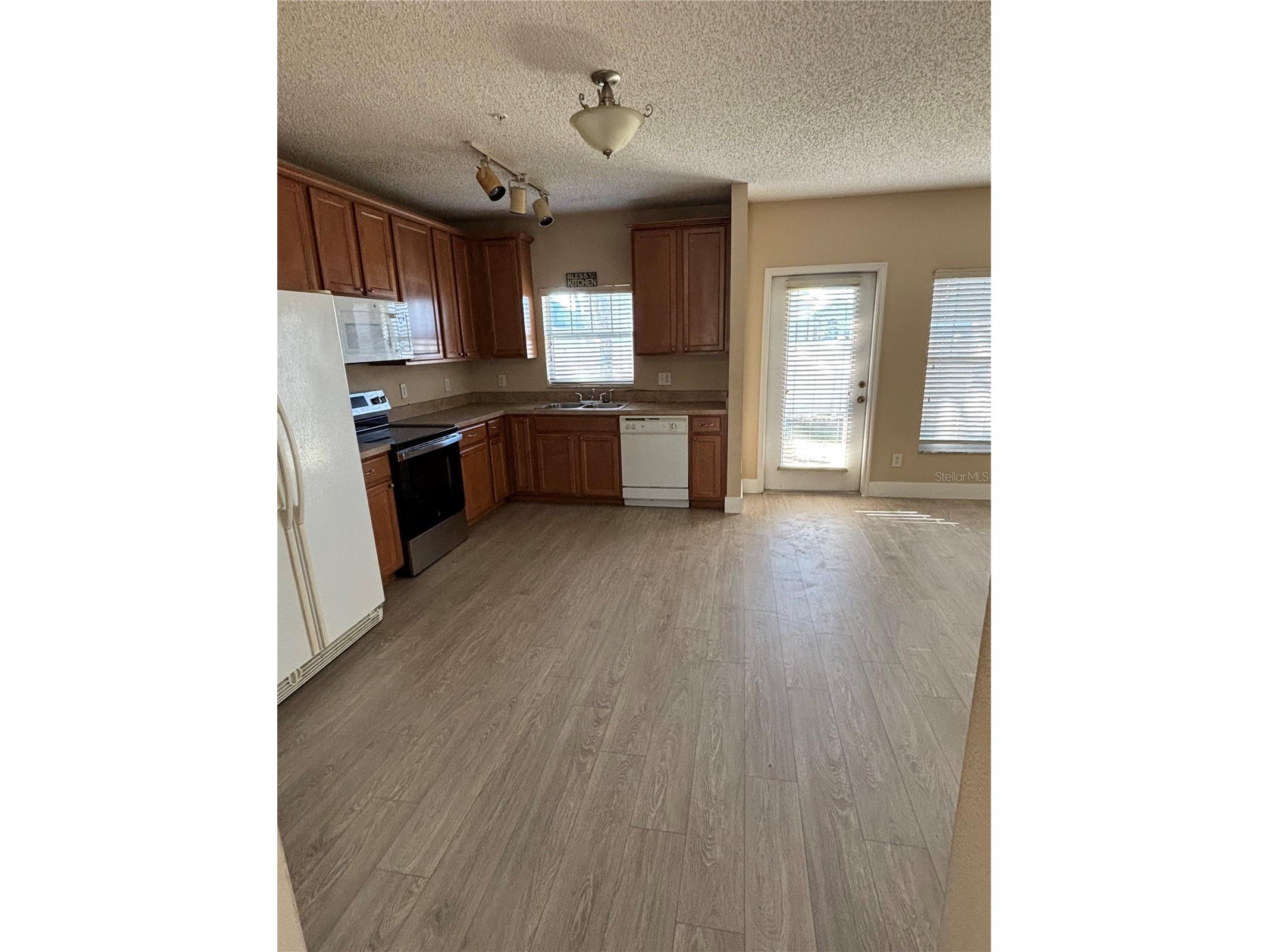 2034 Cypress Bay Boulevard Kissimmee FL 34743 O6367376 image7