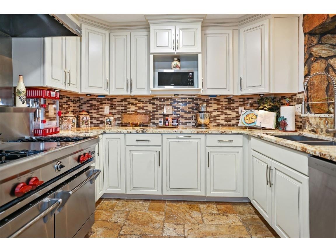 2035 28th Street S Saint Petersburg FL 33712 TB8426672 image21