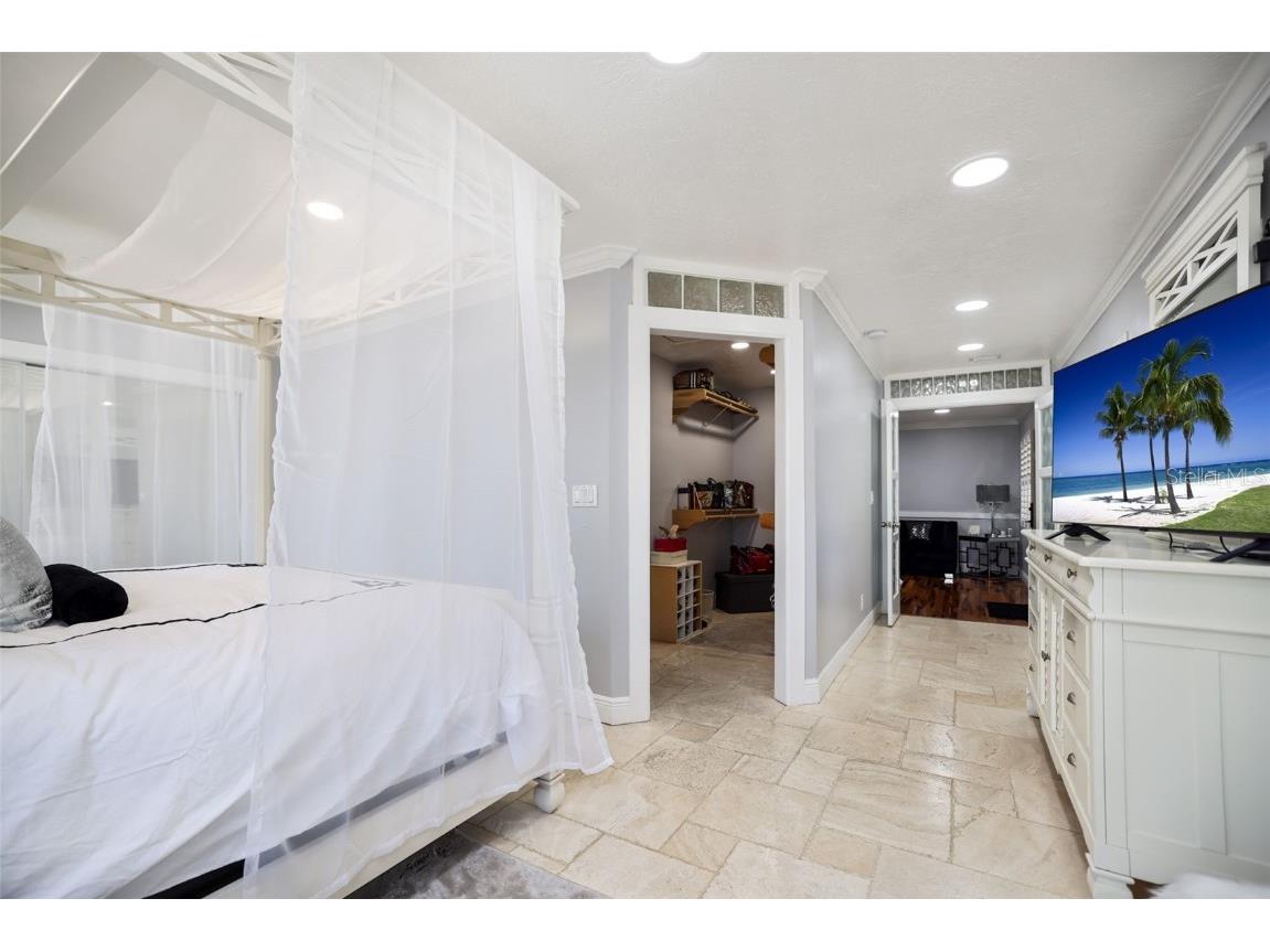 2035 28th Street S Saint Petersburg FL 33712 TB8426672 image25