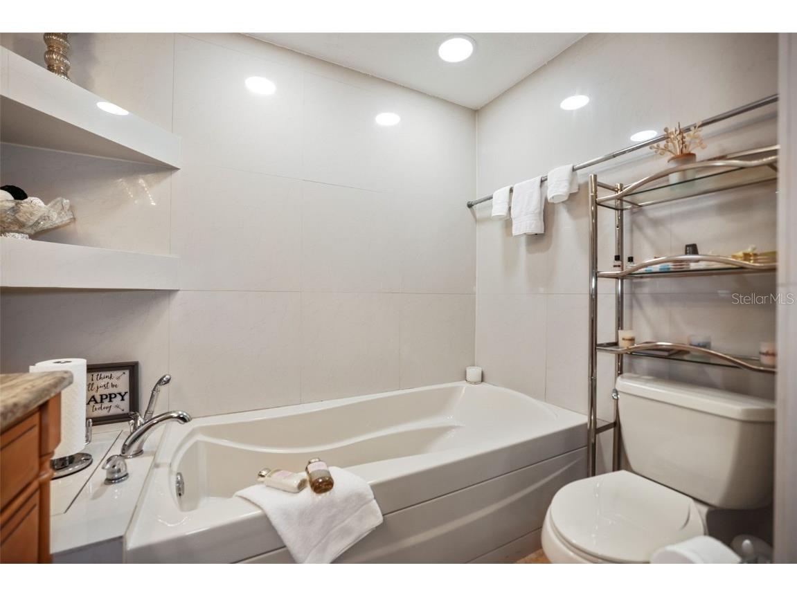 2035 28th Street S Saint Petersburg FL 33712 TB8426672 image30