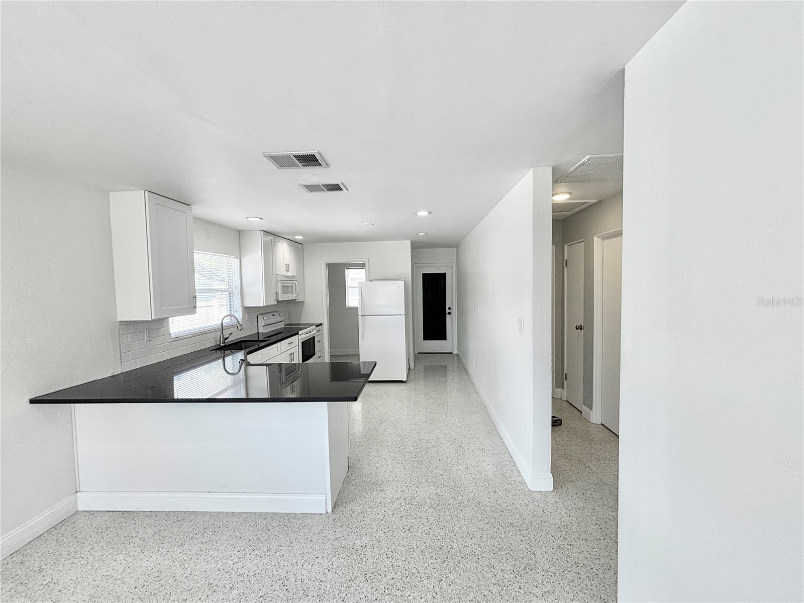 2035 36th Avenue N Saint Petersburg FL 33713 TB8495758 image8