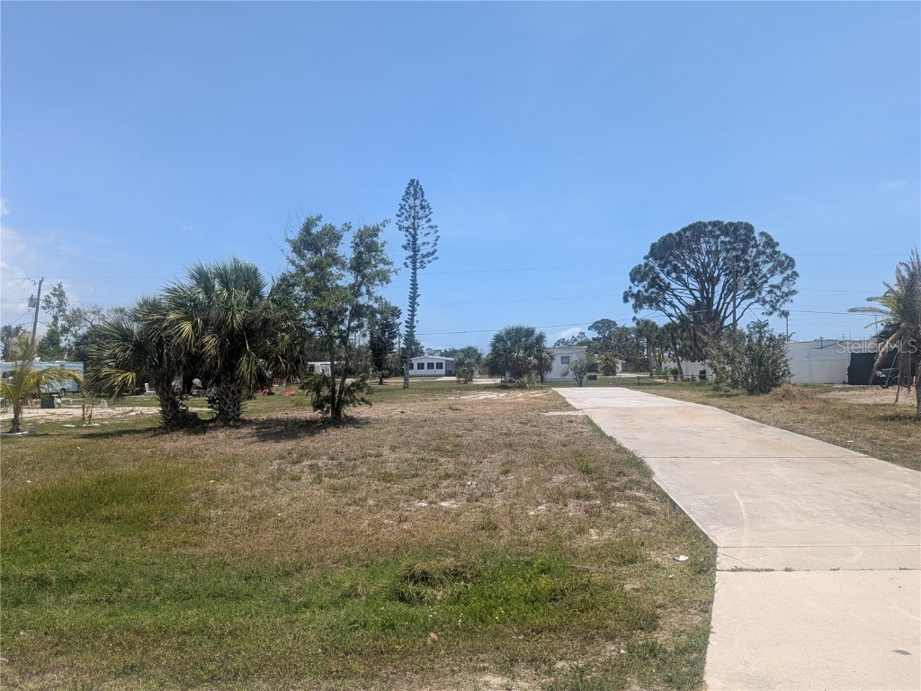 2035 Laurel Avenue Englewood FL 34224 D6142188 image1