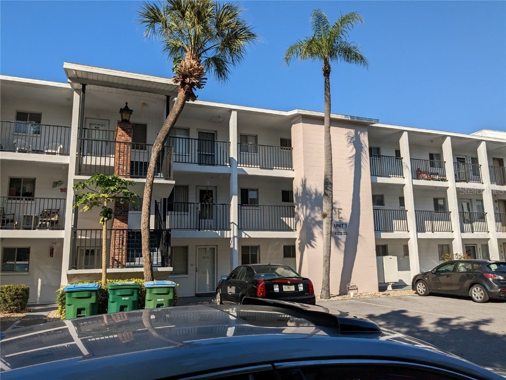 2035 Sunset Drive #E-35 Bradenton FL 34207 A4560841 image1