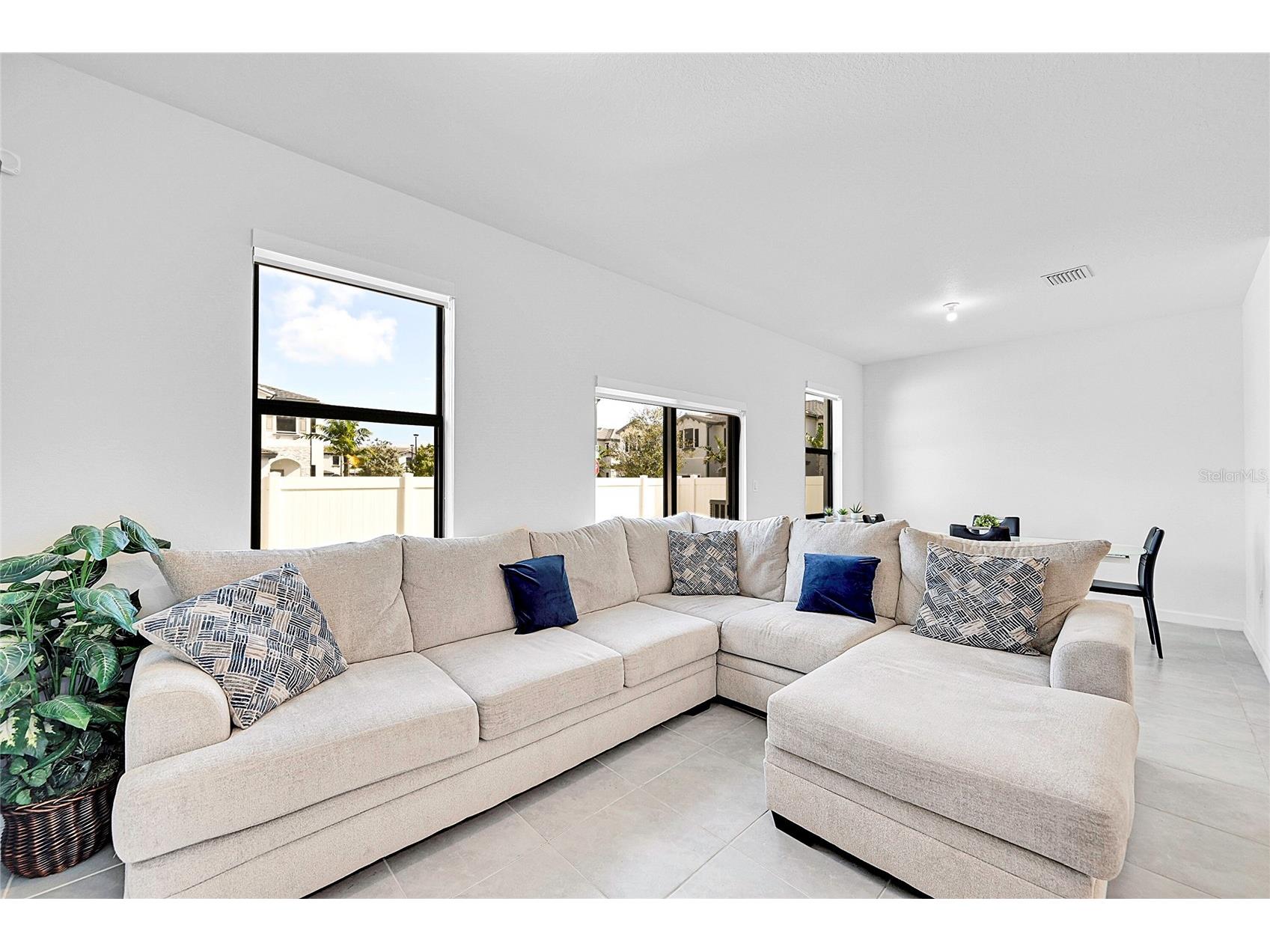 20357 NW 4th Path Miami FL 33169 O6392594 image6