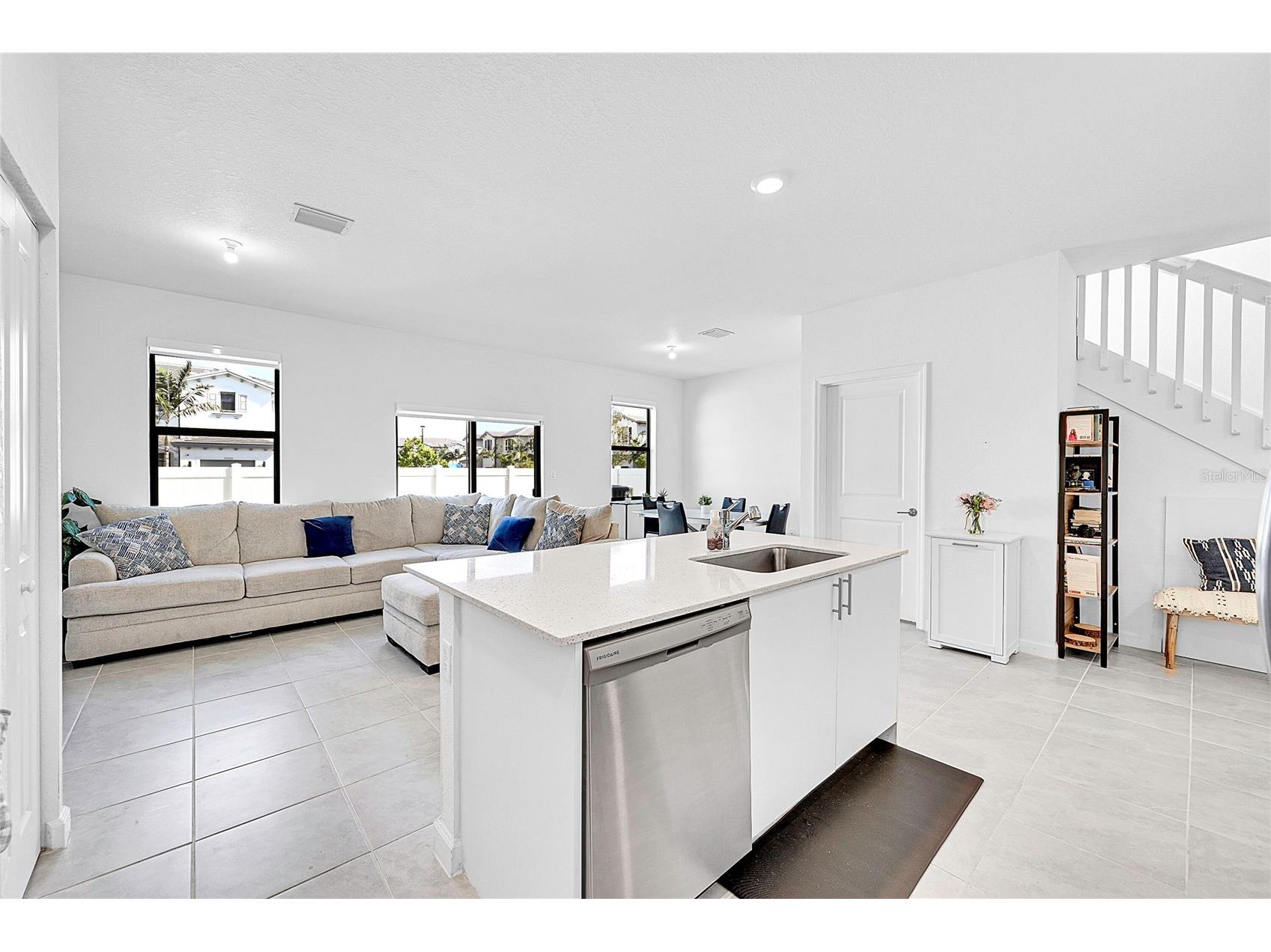 20357 NW 4th Path Miami FL 33169 O6392594 image9