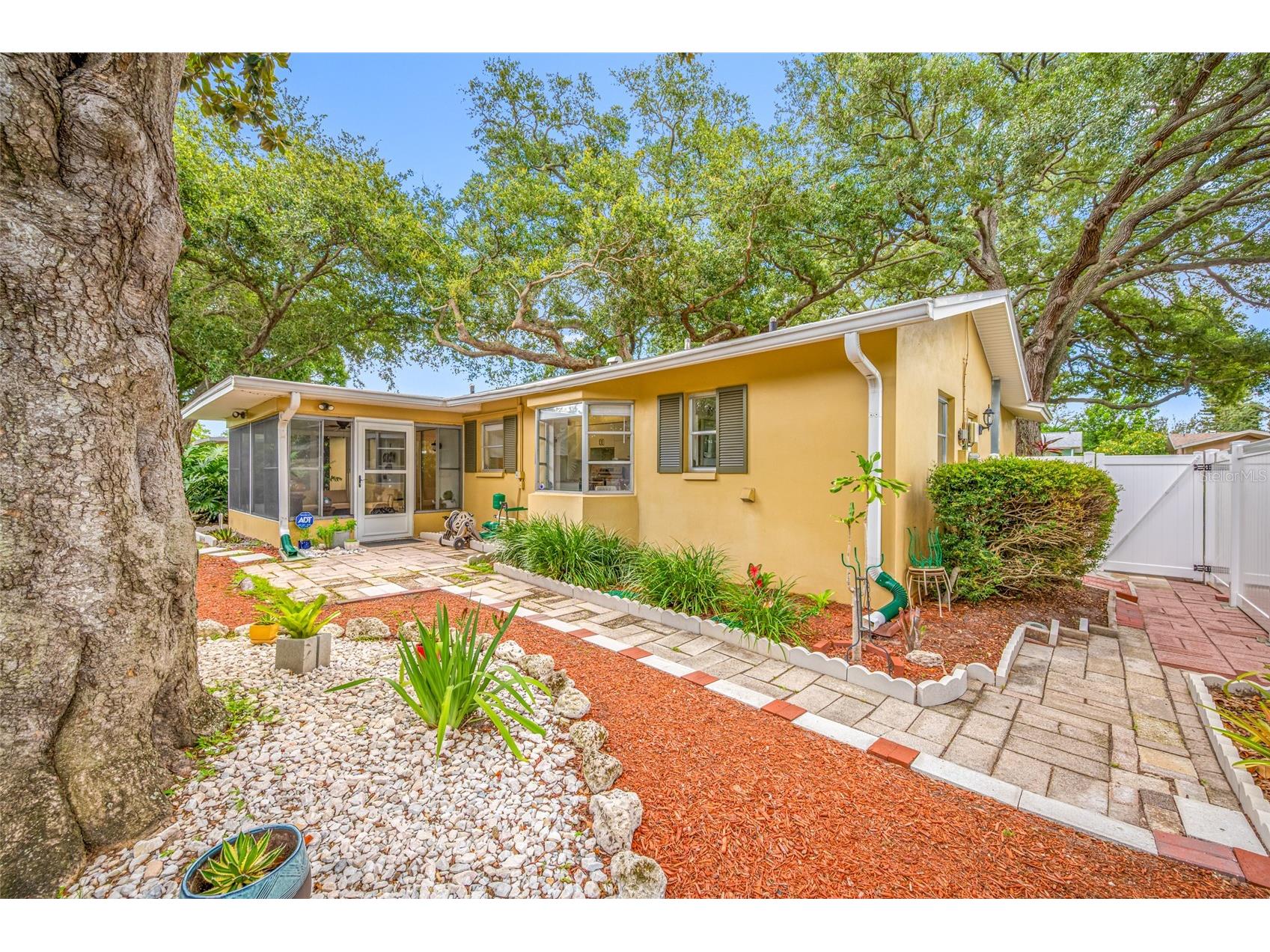 2036 Forest Drive Clearwater FL 33763 TB8526746 image43