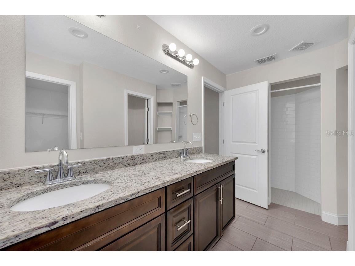 2036 Hillview Circle Deltona FL 32738 O6323657 image10