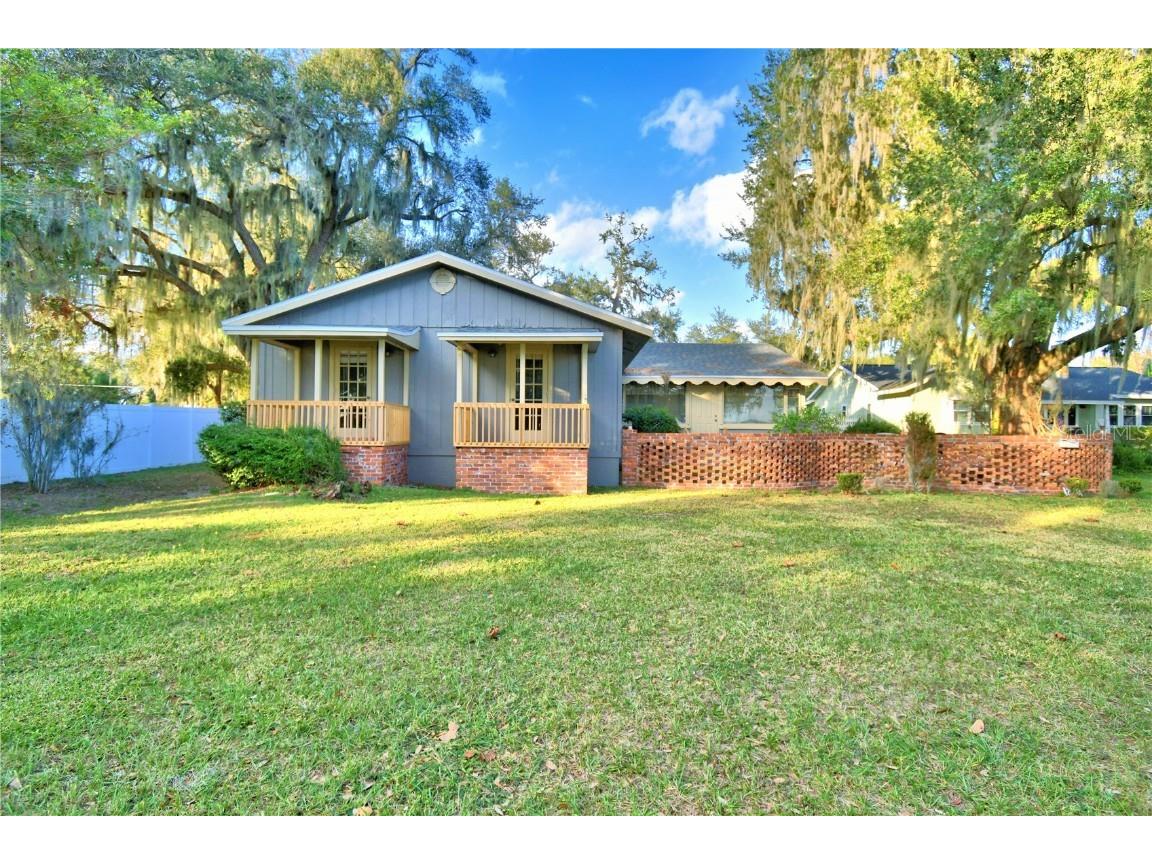 2036 Lake Ariana Boulevard Auburndale FL 33823 - LAKE ARIANA P4933166 image1