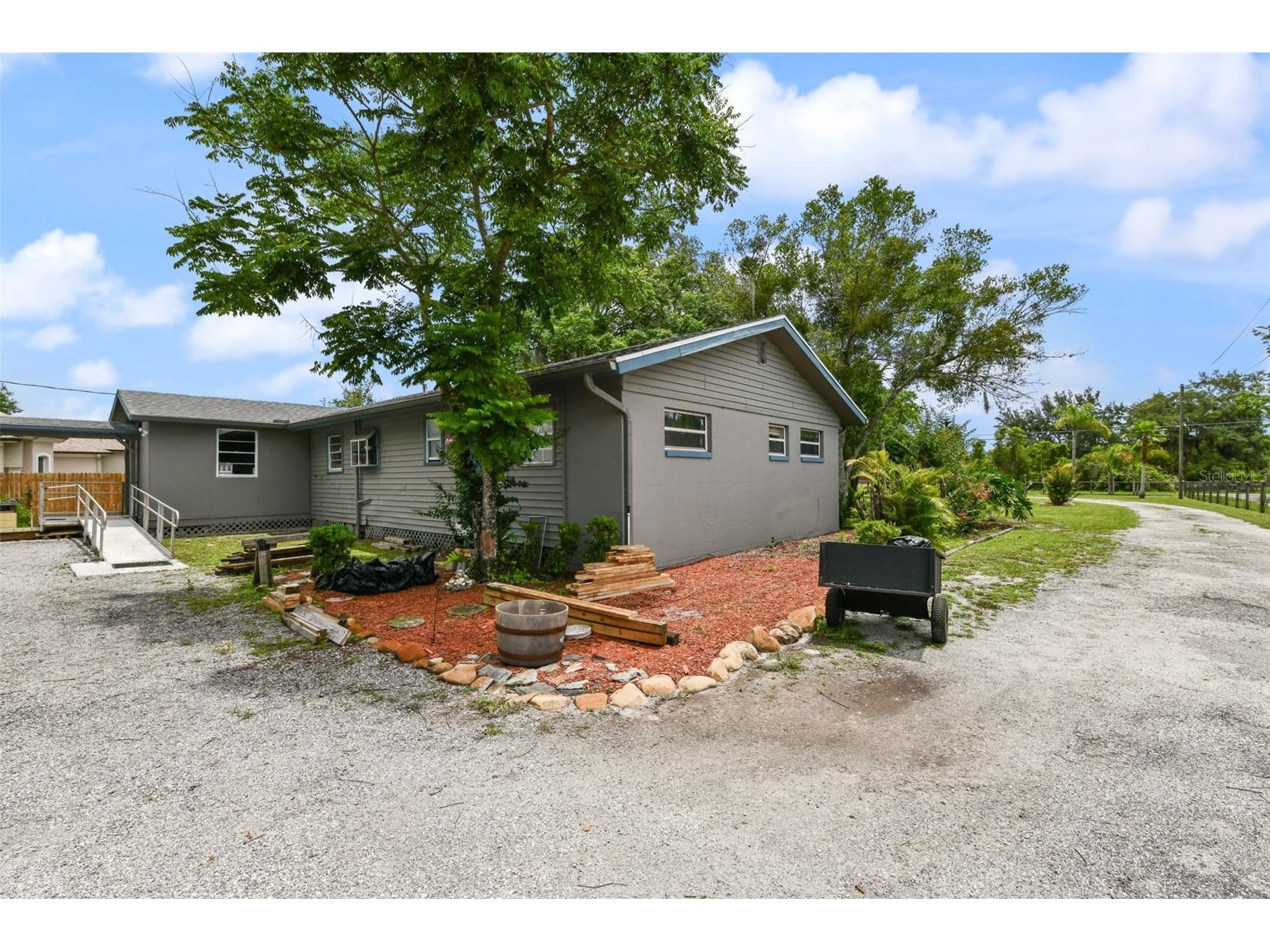 2036 Lake View Avenue Chuluota FL 32766 - LAKE MILLS O6415536 image12