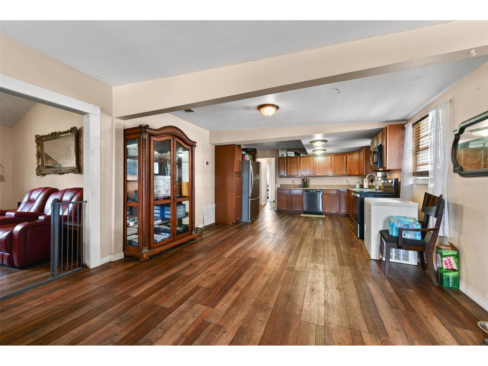 2036 Lake View Avenue Chuluota FL 32766 - LAKE MILLS O6415536 image16
