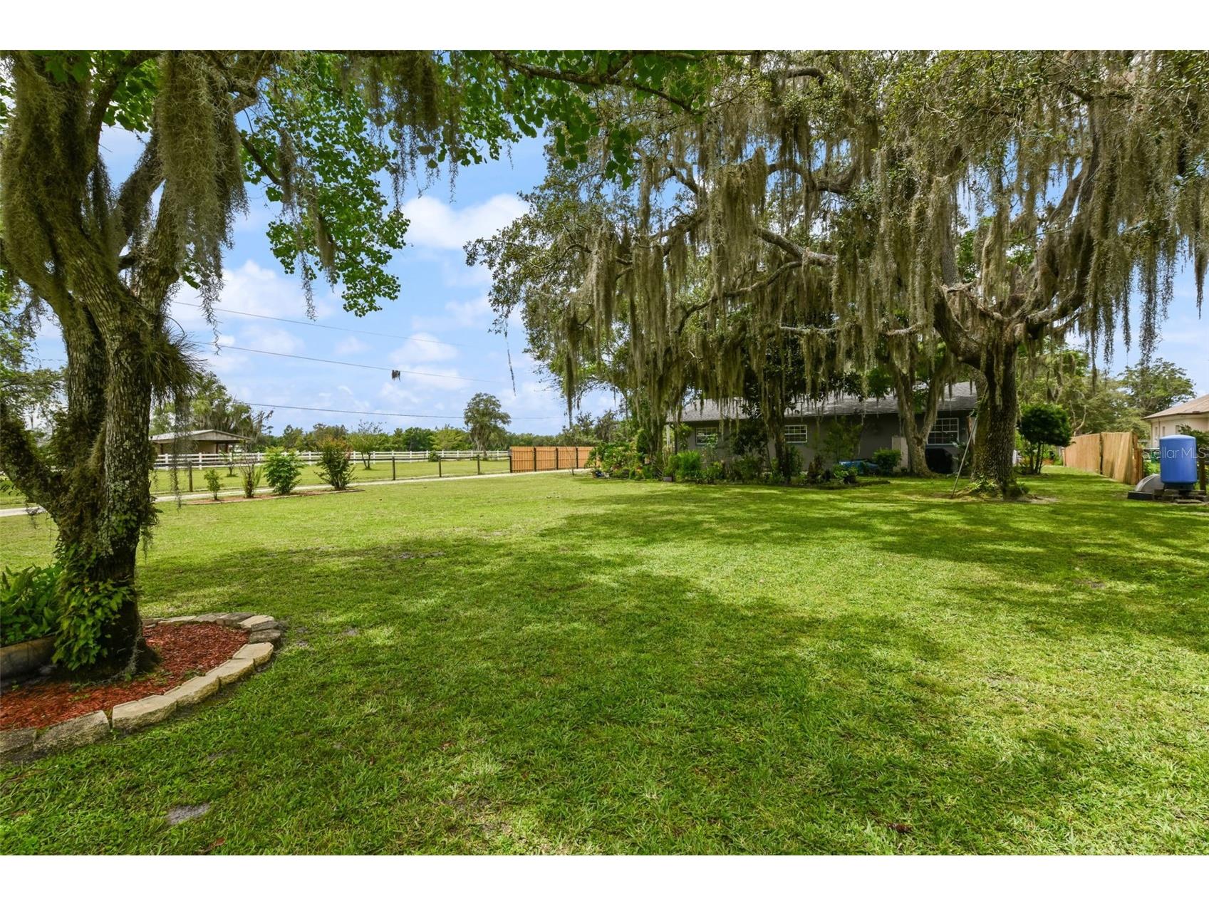 2036 Lake View Avenue Chuluota FL 32766 - LAKE MILLS O6415536 image6