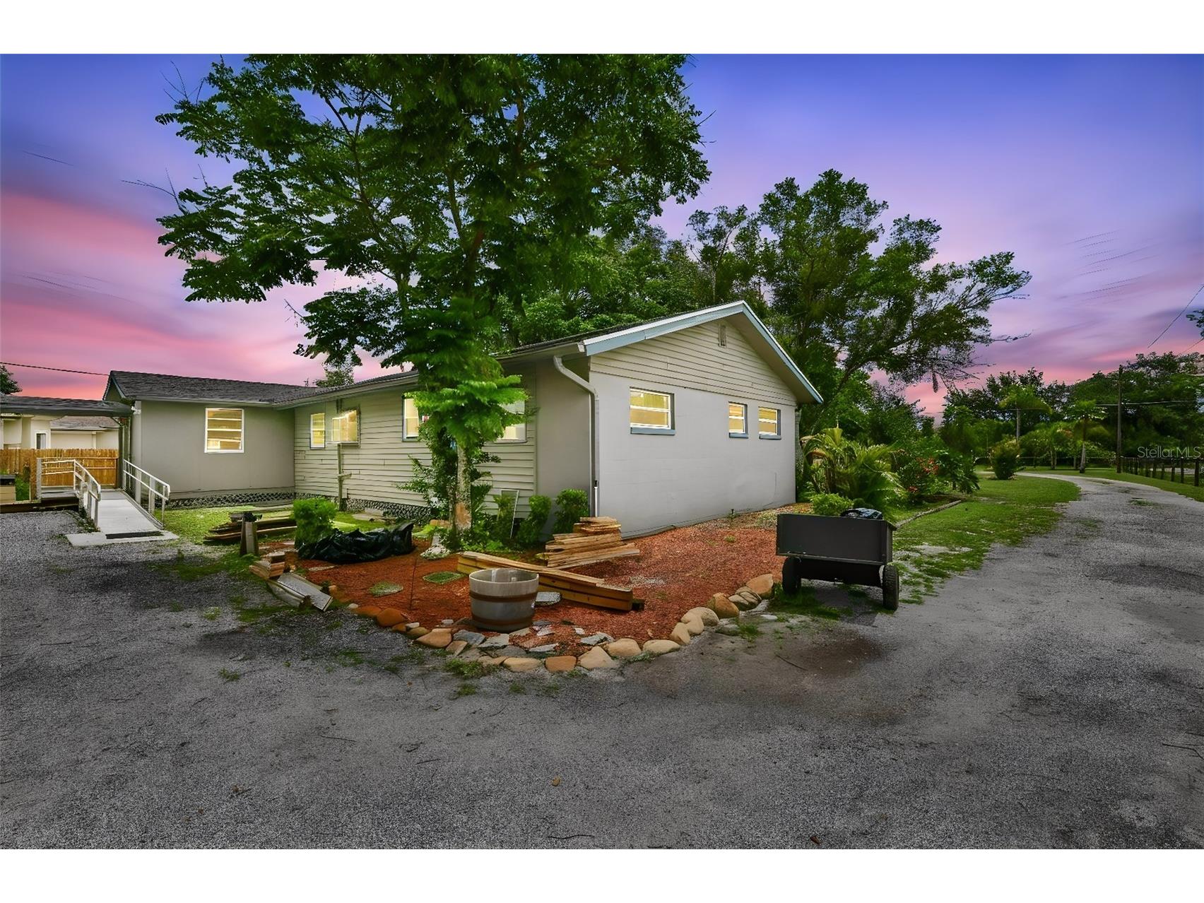 2036 Lake View Avenue Chuluota FL 32766 - LAKE MILLS O6415536 image94