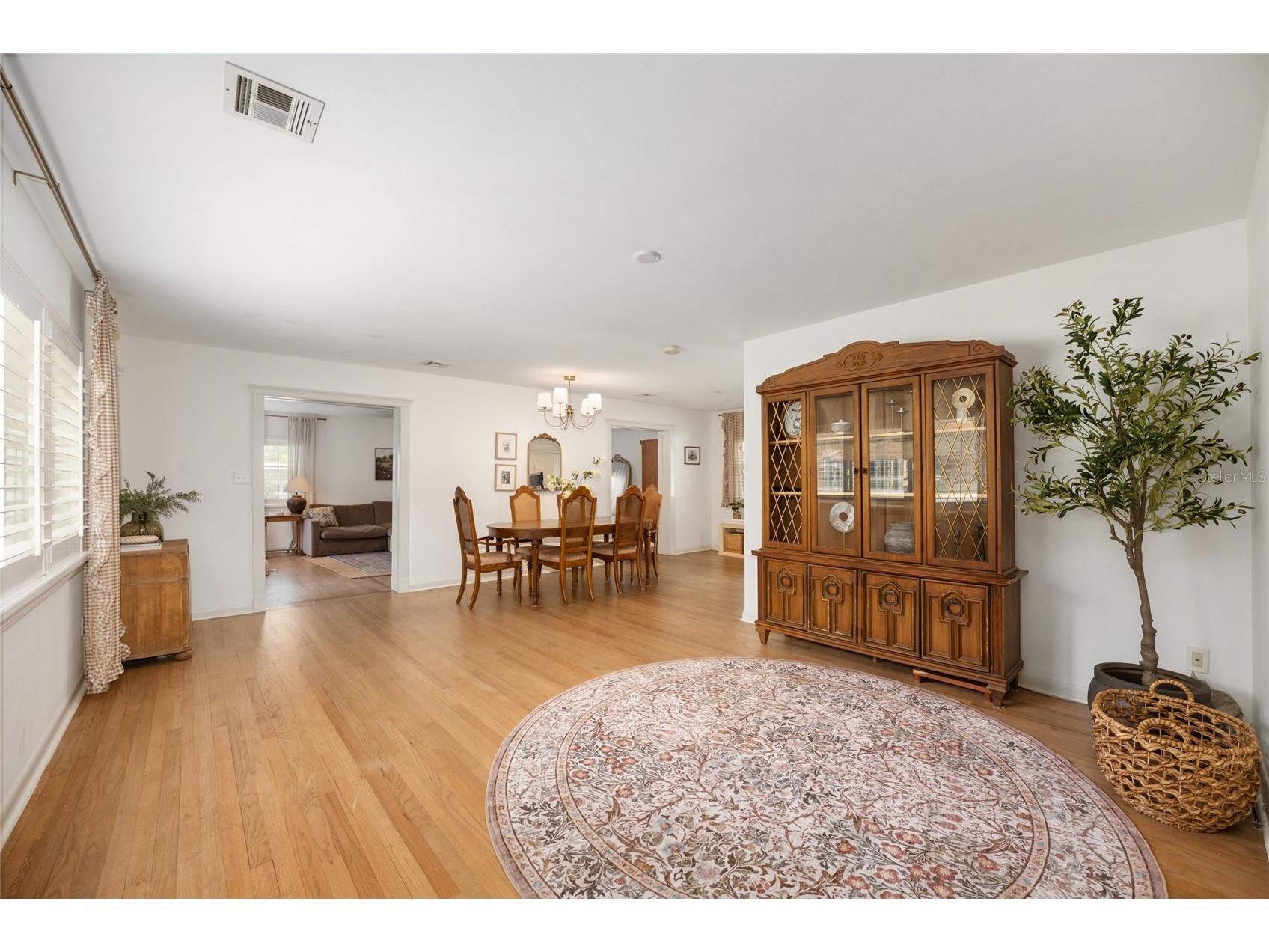 2036 SE 8th Street Ocala FL 34471 OM726161 image6