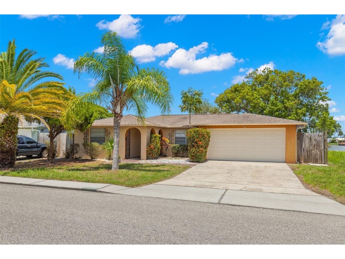 2036 Society Drive Holiday FL 34691 - LAKE CONLEY W7855856 image1