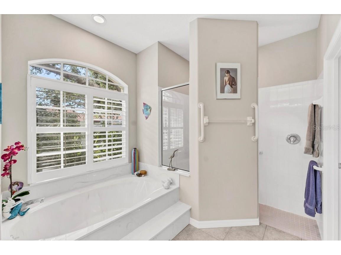 2036 Timucua Trail Nokomis FL 34275 A4667298 image24