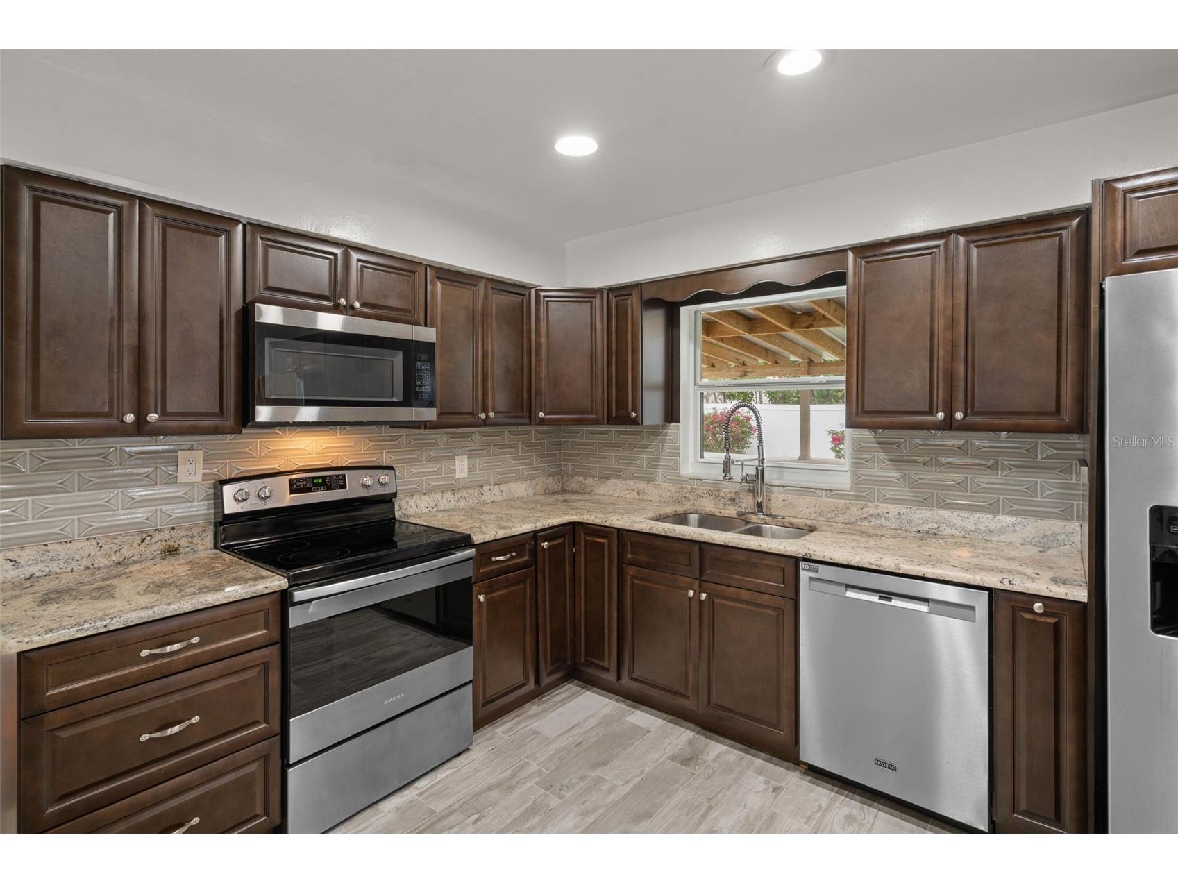2037 67th Avenue S Saint Petersburg FL 33712 TB8513289 image10