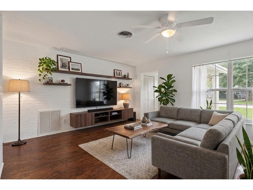 2037 67th Avenue S Saint Petersburg FL 33712 TB8513289 image5