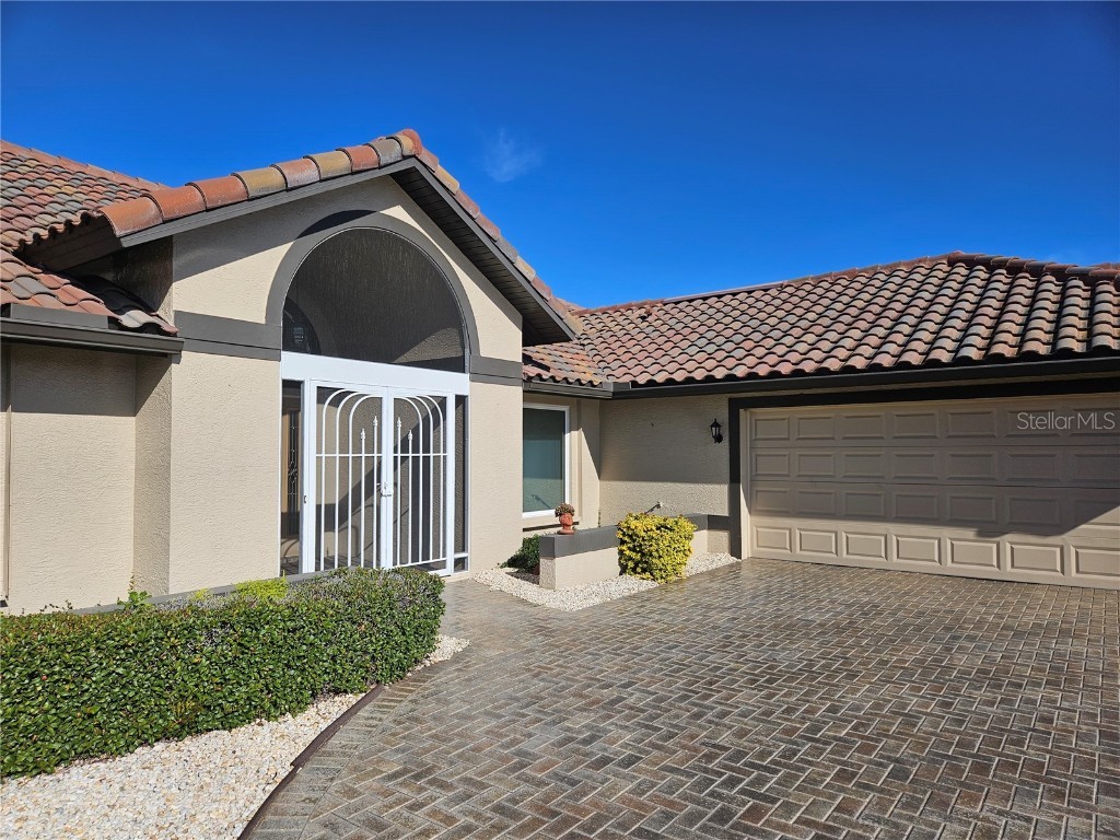 2037 Berry Roberts Drive Sun City Center FL 33573 T3513944 image1
